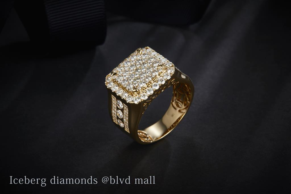 3.027 Ct. Diamond 10 Kt Gold (Yellow). Ring. (Men). Size 10